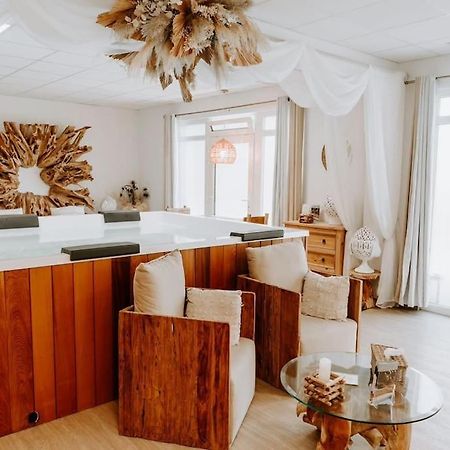 Suite De Charme Avec Jacuzzi Et Cabine Infrarouge Tubize Экстерьер фото