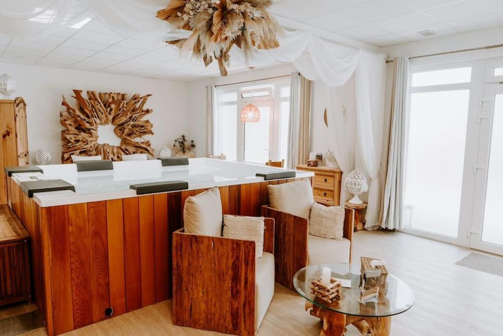 Suite De Charme Avec Jacuzzi Et Cabine Infrarouge Tubize Экстерьер фото
